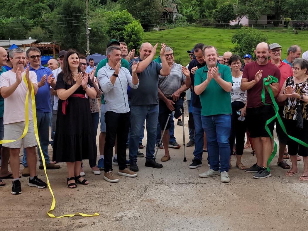DISTRITO CONECTADO - Terceira ponte é inaugurada com a presença de comunidade e autoridades no Município de Arroio do Meio/RS