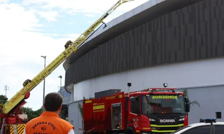 Incêndio no Velódromo do Rio é controlado; pista não teve impacto